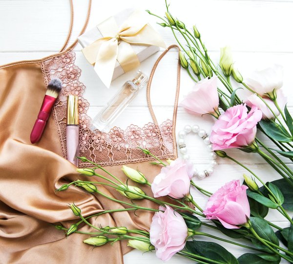 Lingerie de luxe : quand l'élégance rencontre l'érotisme