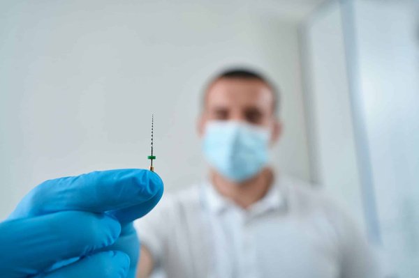 Comment se déroule un traitement de canal à la Clinique Dentaire Maizerets ?